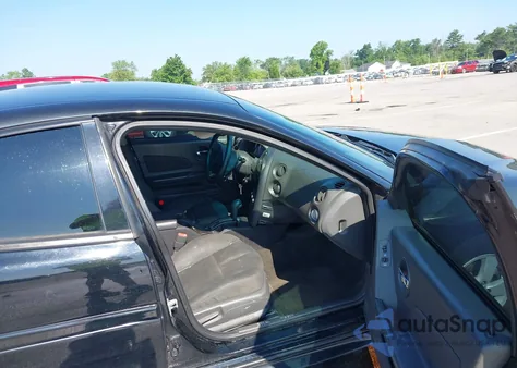 2005 Pontiac Grand Prix from USA, damaged, VIN 2G2WP522851189904